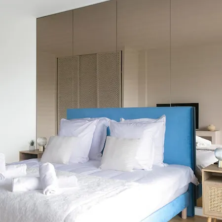 Majestic & Idyllic Parisian Flat - Champs-elysees Parijs