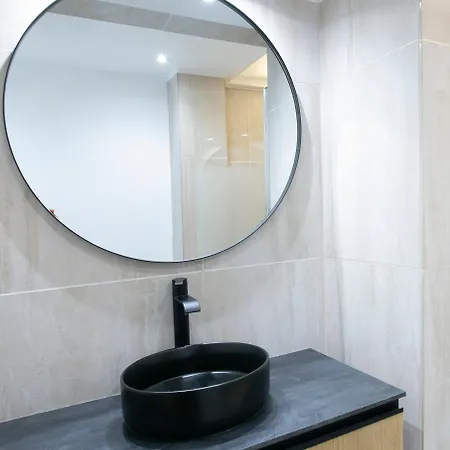 Majestic & Idyllic Parisian Flat - Champs-elysees Parijs