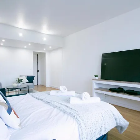 Majestic & Idyllic Parisian Flat - Champs-elysees * Parigi