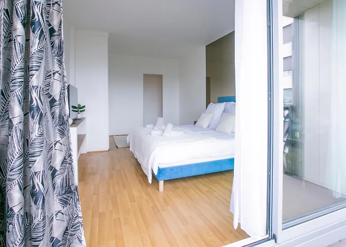 Majestic & Idyllic Parisian Flat - Champs-elysees Апартаменты Париж